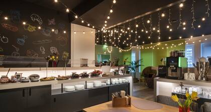 greet Berlin Alexanderplatz