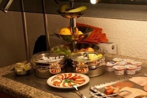 Desayuno buffet todos los días (con cargo)