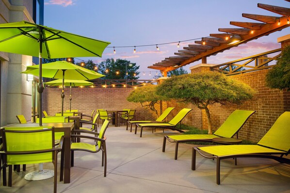 Terrace/patio - Springhill Suites by Marriott Richmond Northwest (Richmond)
