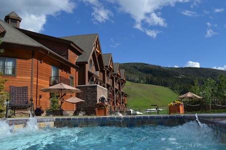 Exterior. The Village Center at Big Sky Resort