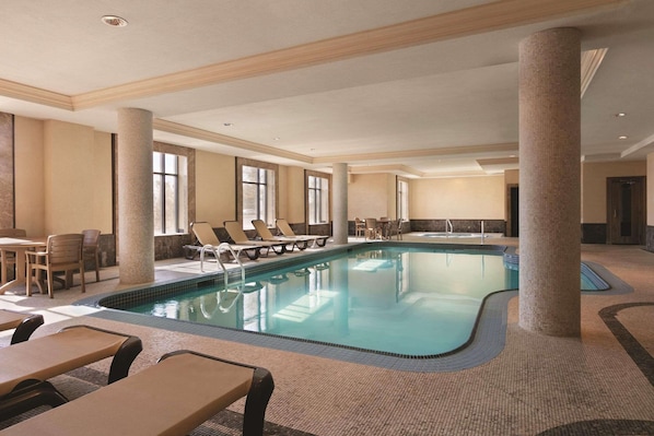 Indoor pool - Radisson Hotel Toronto Airport West (Mississauga)