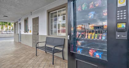 Studio 6 Suites – San Bernardino, CA