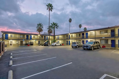 Studio 6 Suites – San Bernardino, CA 