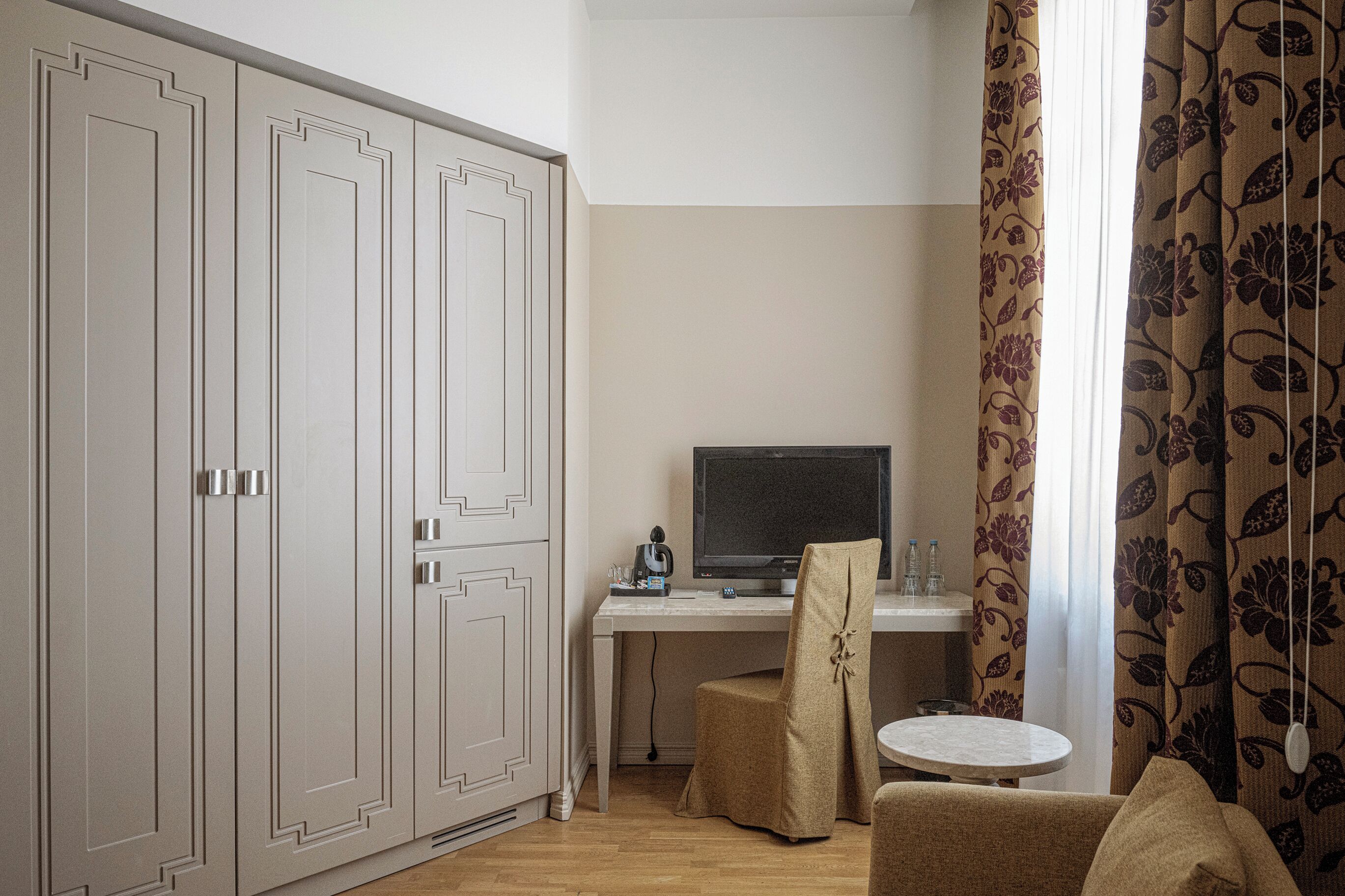 Photo - Opera Hotel