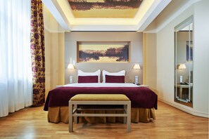 Habitación doble superior | Ropa de cama de alta calidad y caja de seguridad en la habitación 