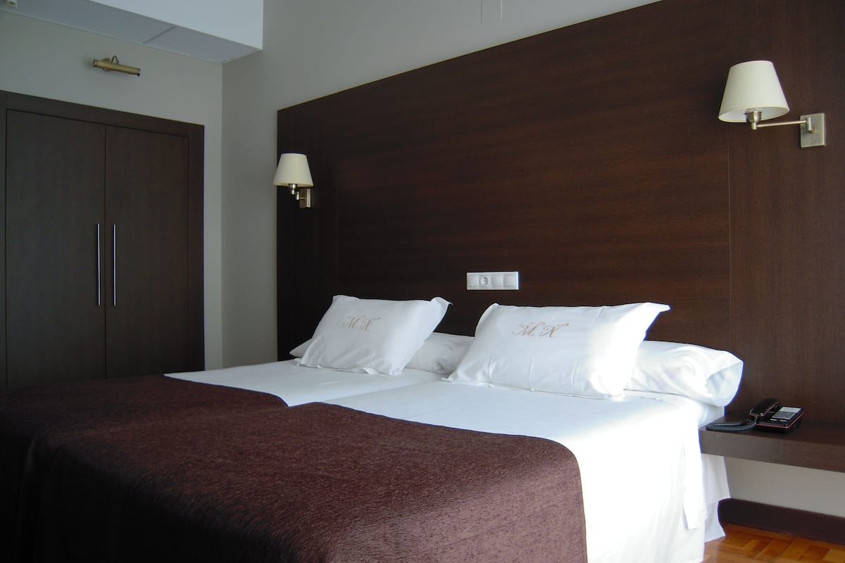 1 bedroom, memory-foam beds, minibar, in-room safe