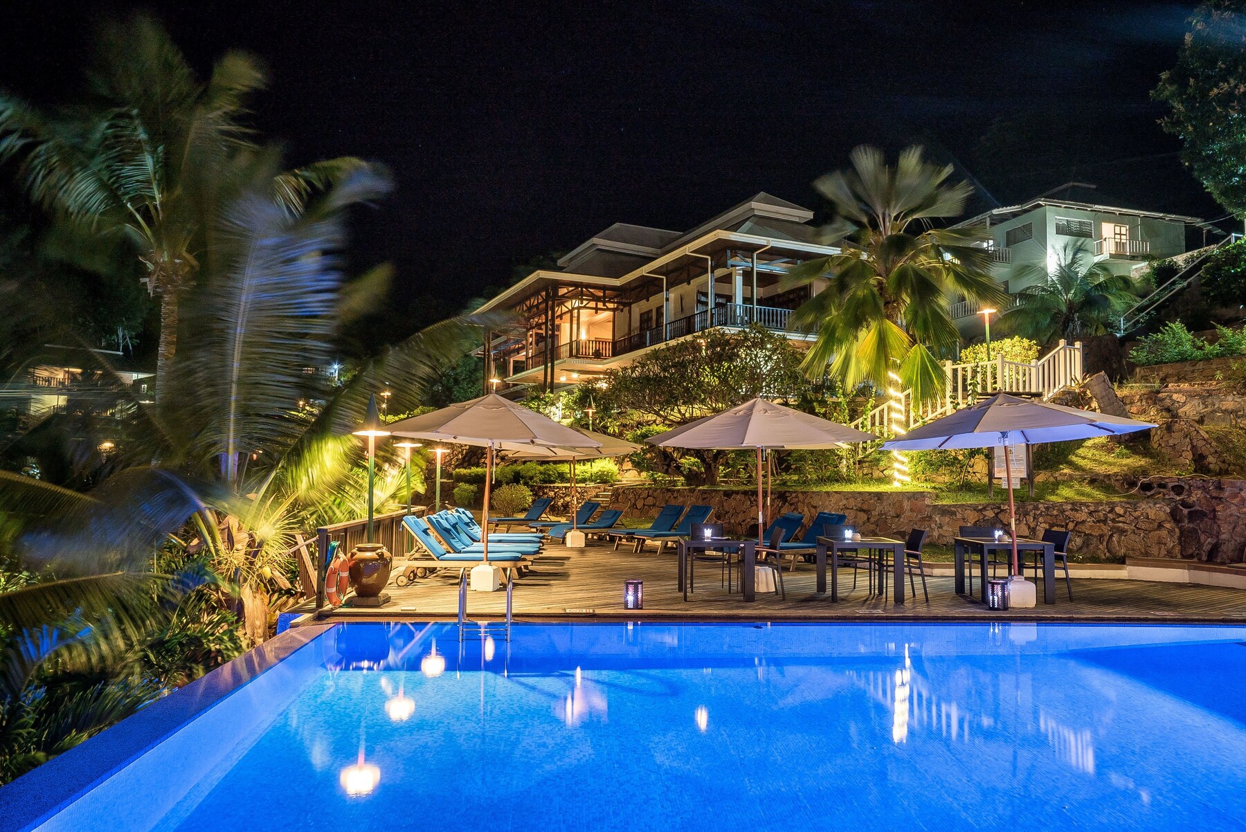 Outdoor pool, pool umbrellas, pool loungers