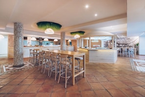 Snack bar