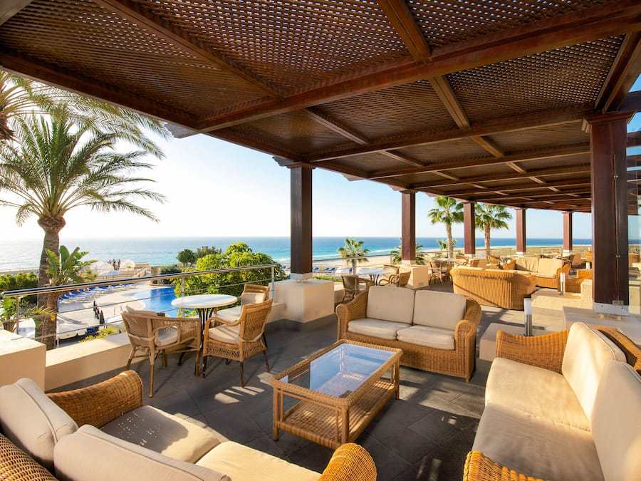 Breakfast, lunch and dinner served