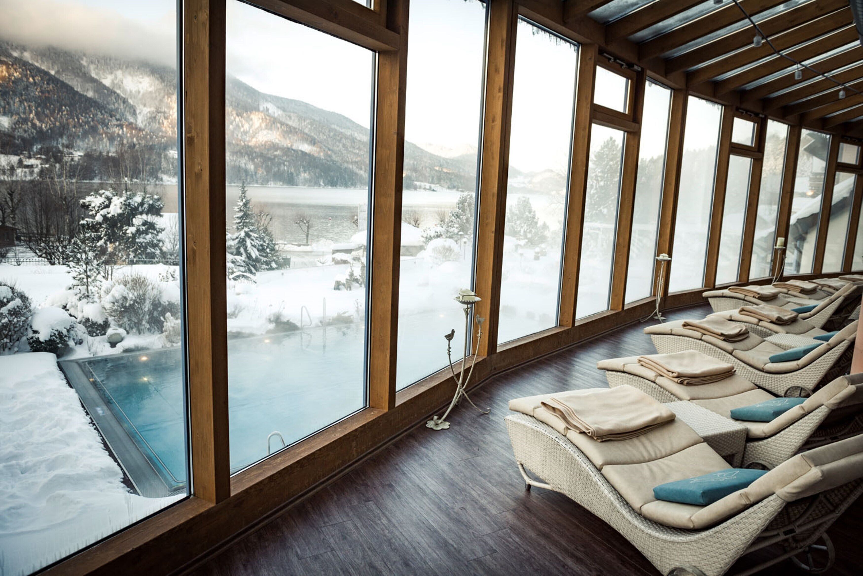 Couples treatment room(s), body treatments, deep-tissue massages