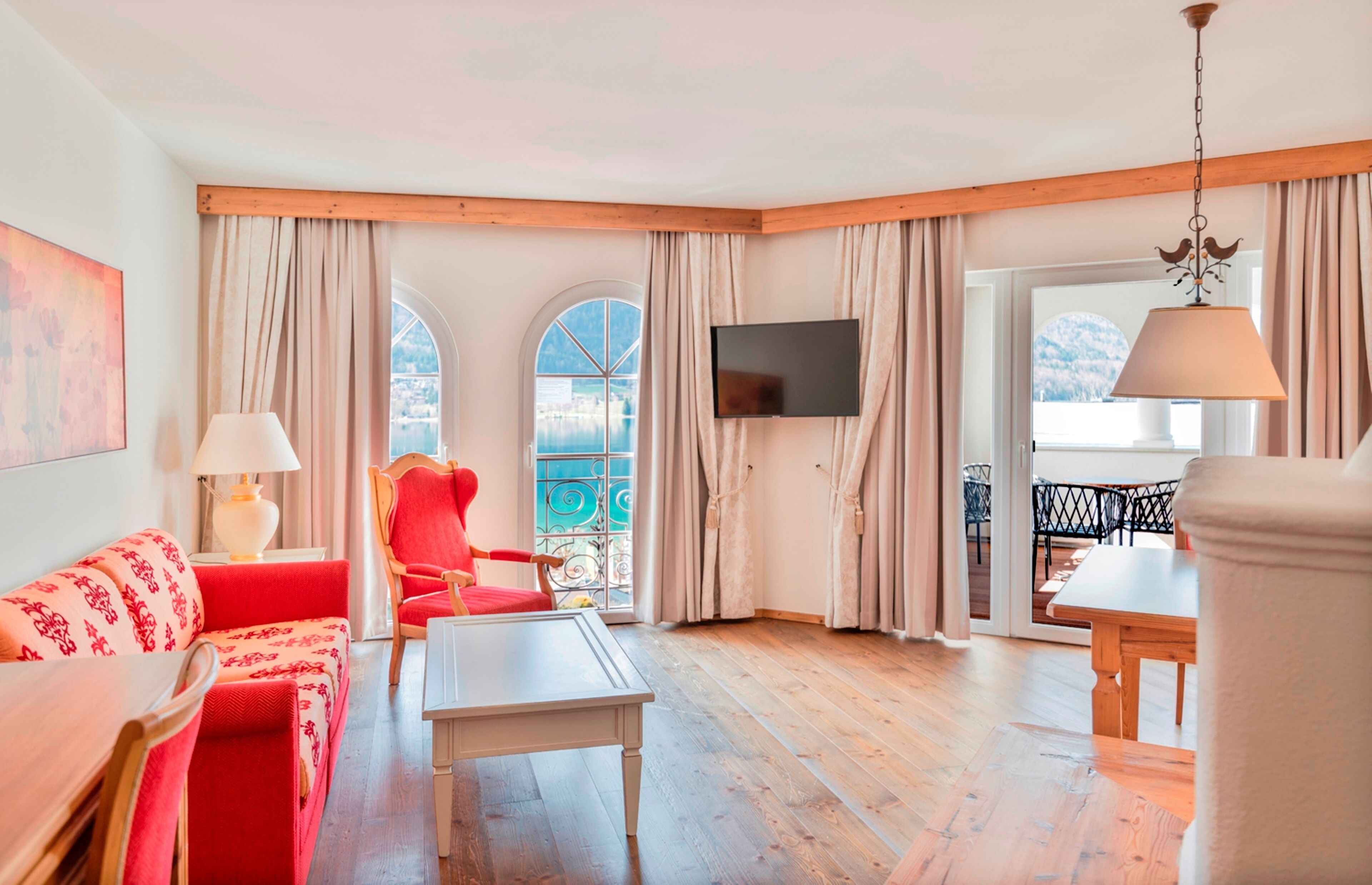 executive suite | 1 bedroom, hypo-allergenic bedding, minibar, in-room safe