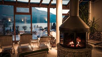 Couples treatment room(s), body treatments, deep-tissue massages