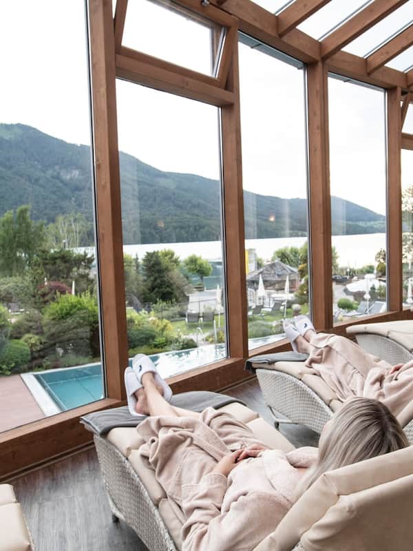 Couples treatment rooms, body treatments, deep-tissue massages