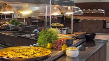 5 restaurants, breakfast, lunch served; local and international cuisine