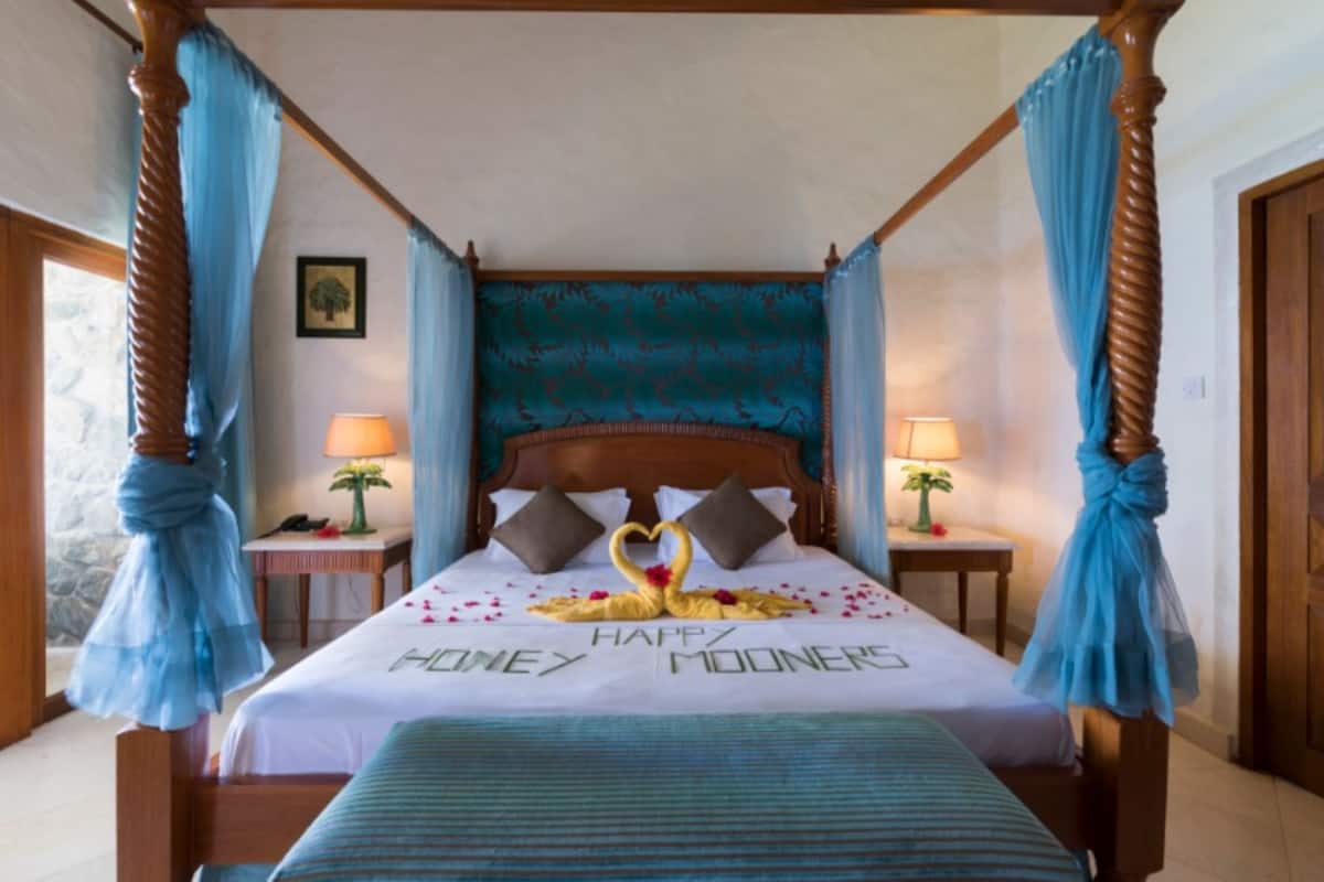 Junior suite | Een minibar, een kluis op de kamer, een bureau