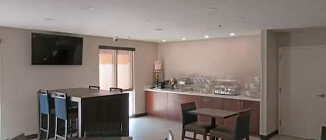 Free daily continental breakfast