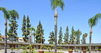 Americas Best Value Inn & Suites San Bernardino