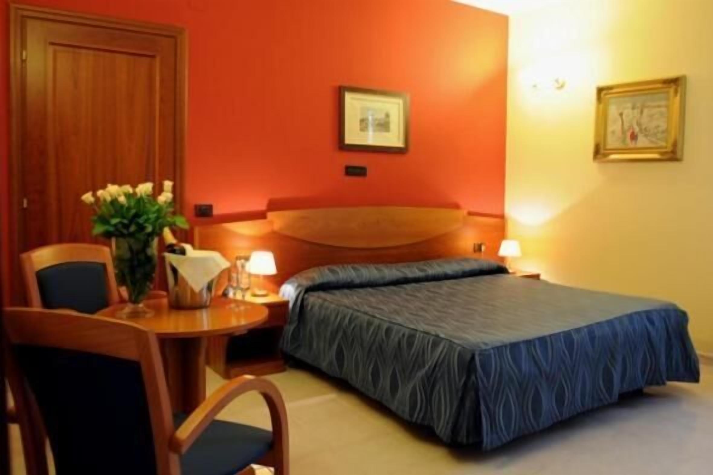 minibar, in-room safe, desk, soundproofing