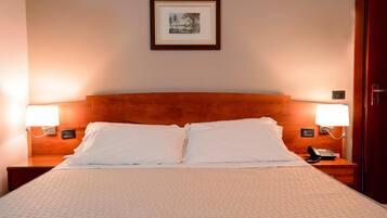 Minibar, coffres-forts dans les chambres, bureau, chambres insonorisées