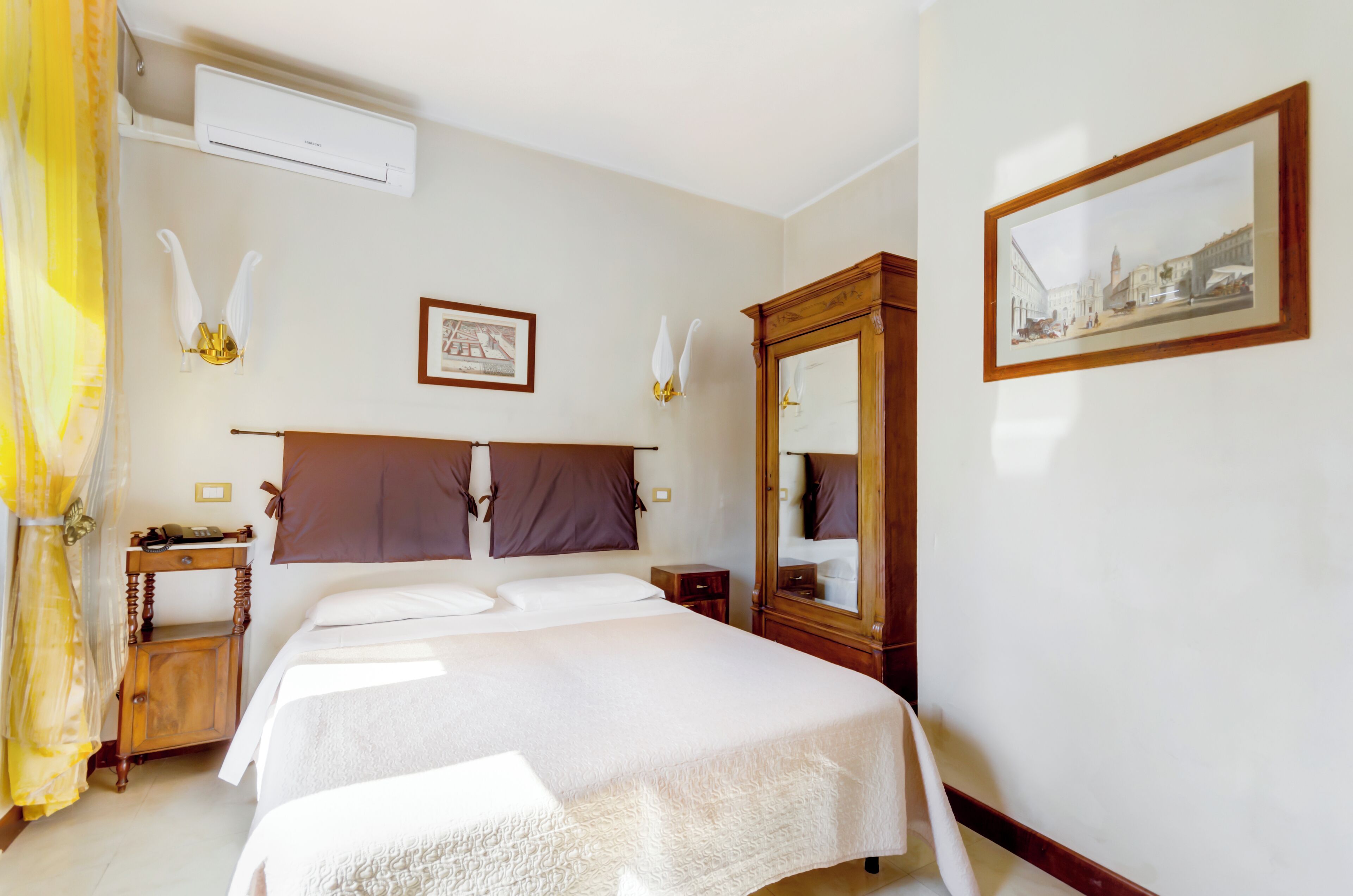 Caja fuerte, wifi gratis, ropa de cama