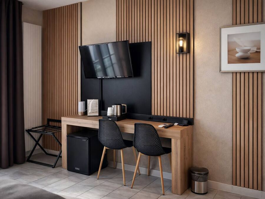 Bureau, Wi-Fi gratuit, draps fournis