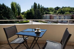 Comfort dubbelrum - 1 dubbelsäng | Skrivbord, gratis wi-fi och sängkläder