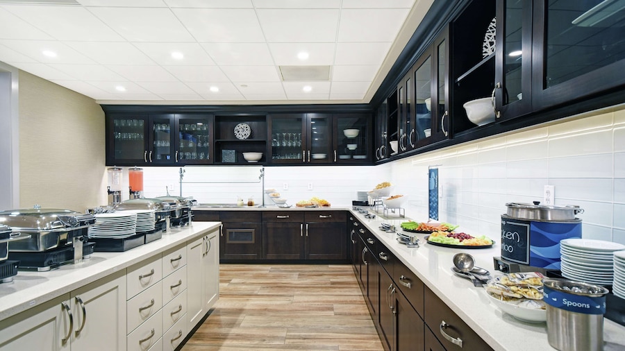 Homewood Suites by Hilton Denver Int'l Airport