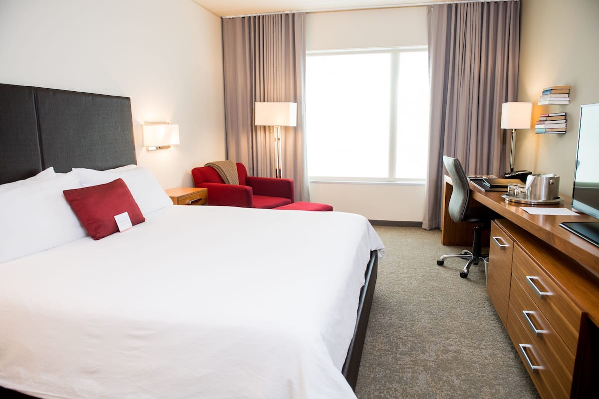 1 bedroom, egyptian cotton sheets, premium bedding, down duvets