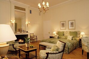 Grand Room, 1 King Bed | Premium bedding, minibar, in-room safe, individually decorated