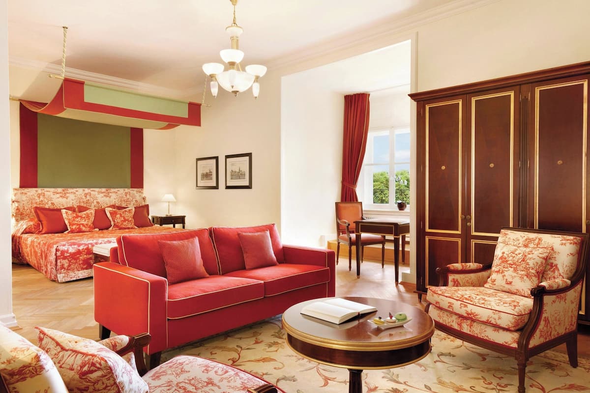 Premium bedding, minibar, in-room safe, individually decorated