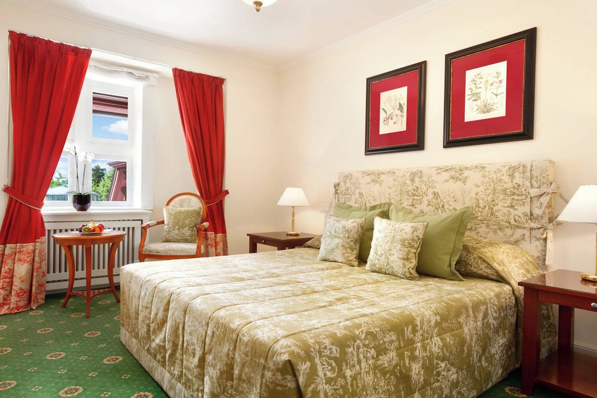 Premium bedding, minibar, in-room safe, individually decorated