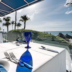 5 间餐厅,供应早餐、午餐和晚餐,意大利菜