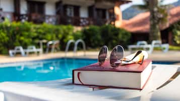 Outdoor pool, sun loungers