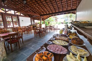 Free daily full breakfast