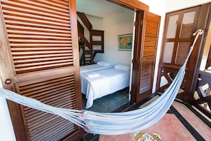 Superior Room, Lanai, Mezzanine | Minibar, free WiFi, bed sheets - HOTELARE Hotel Villa Di Capri (Ubatuba)