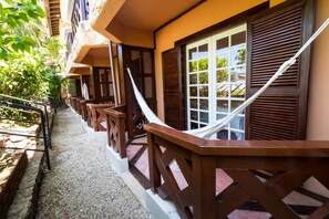 Family Room, Lanai | Lanai - HOTELARE Hotel Villa Di Capri (Ubatuba)