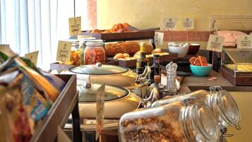Tägliches inbegriffenes Frühstücksbuffet