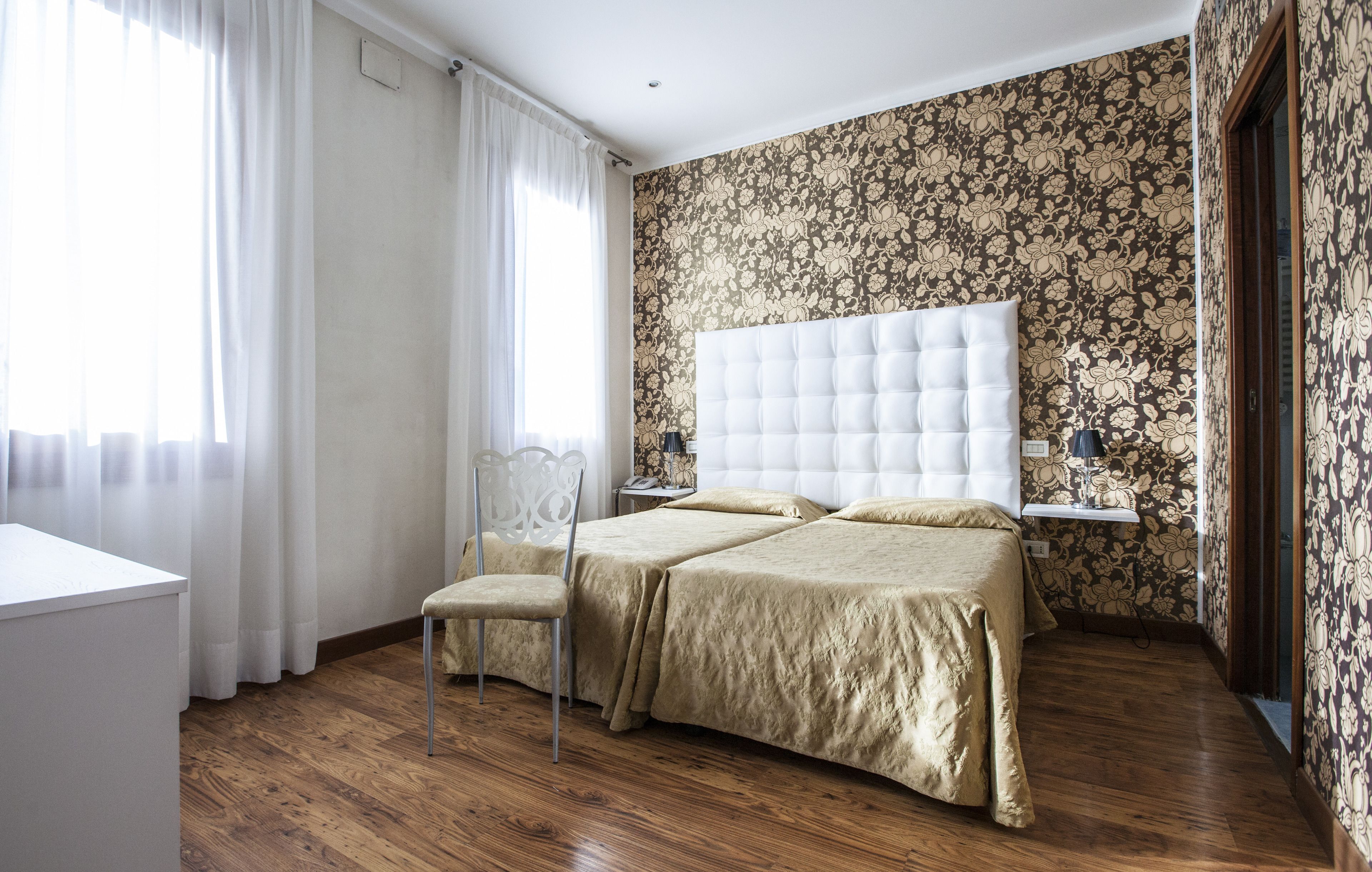 1 bedroom, pillow-top beds, minibar, in-room safe