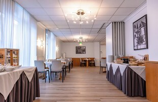 Desayuno bufé gratuito y diario