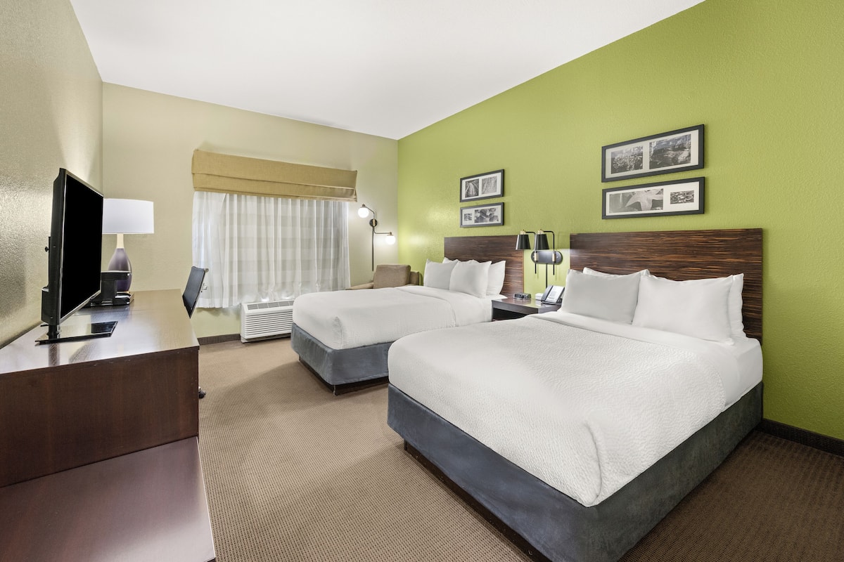 Iron/ironing board, cots/infant beds, free WiFi, bed sheets