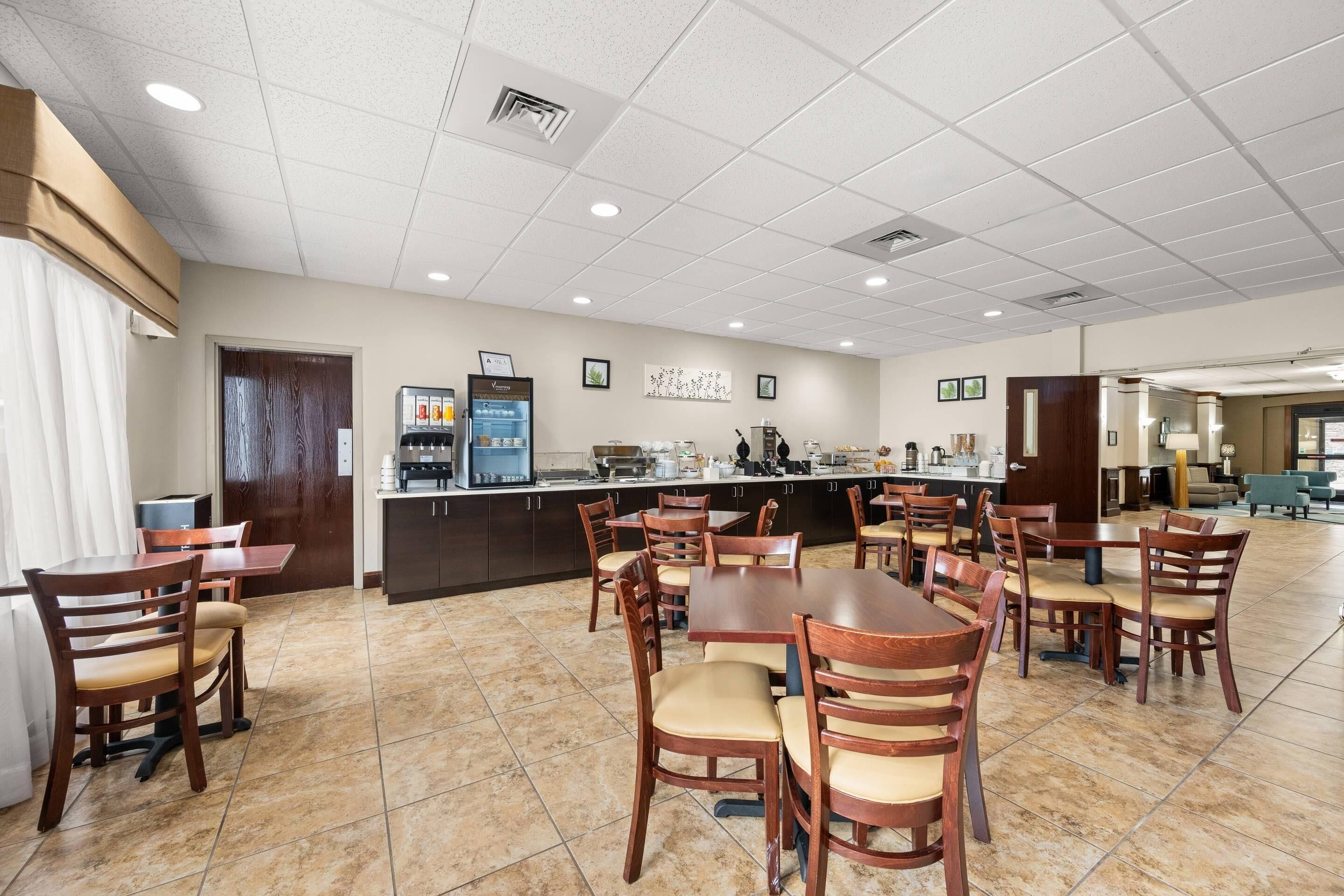Free daily continental breakfast