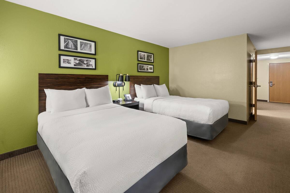 Desk, iron/ironing board, cots/infant beds, free WiFi