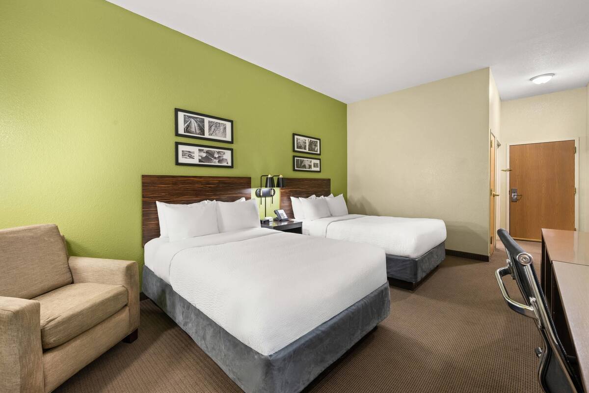 Desk, iron/ironing board, cots/infant beds, free WiFi