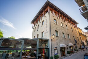 Front of property - Hotel Cesare (San Marino)