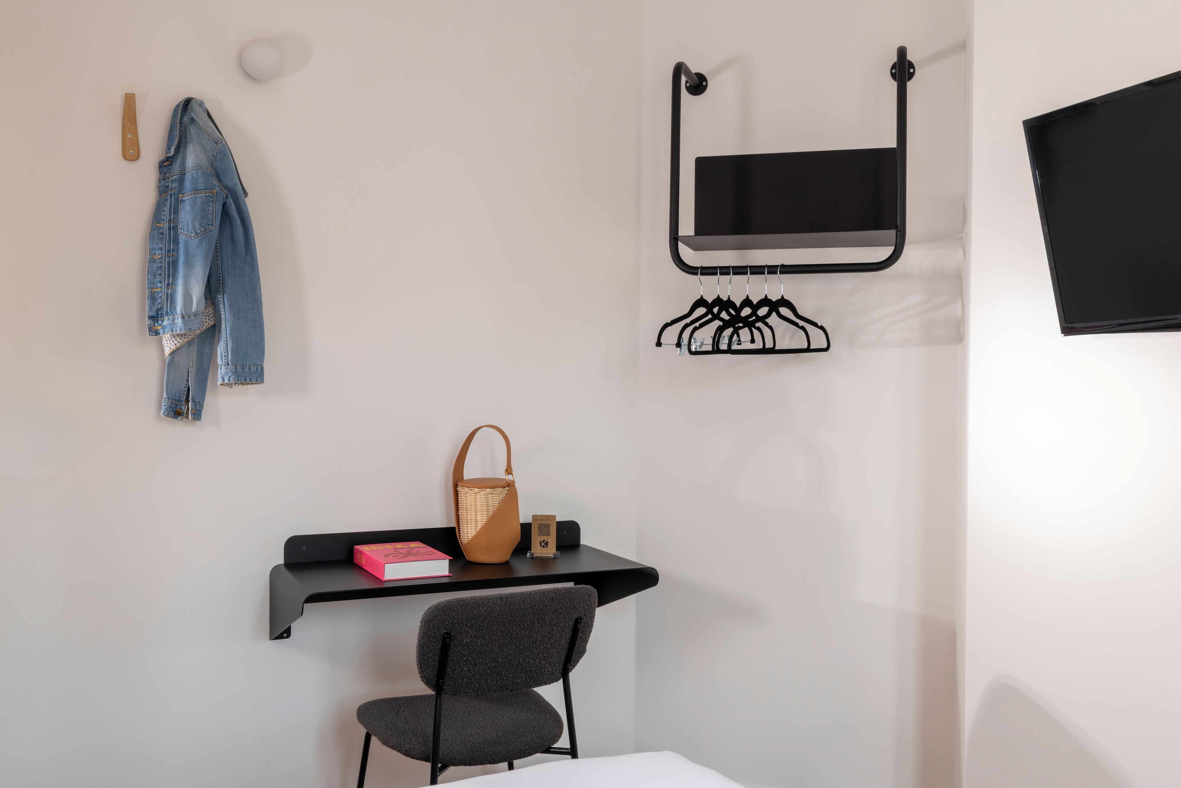 double room | desk, laptop workspace, blackout curtains, soundproofing