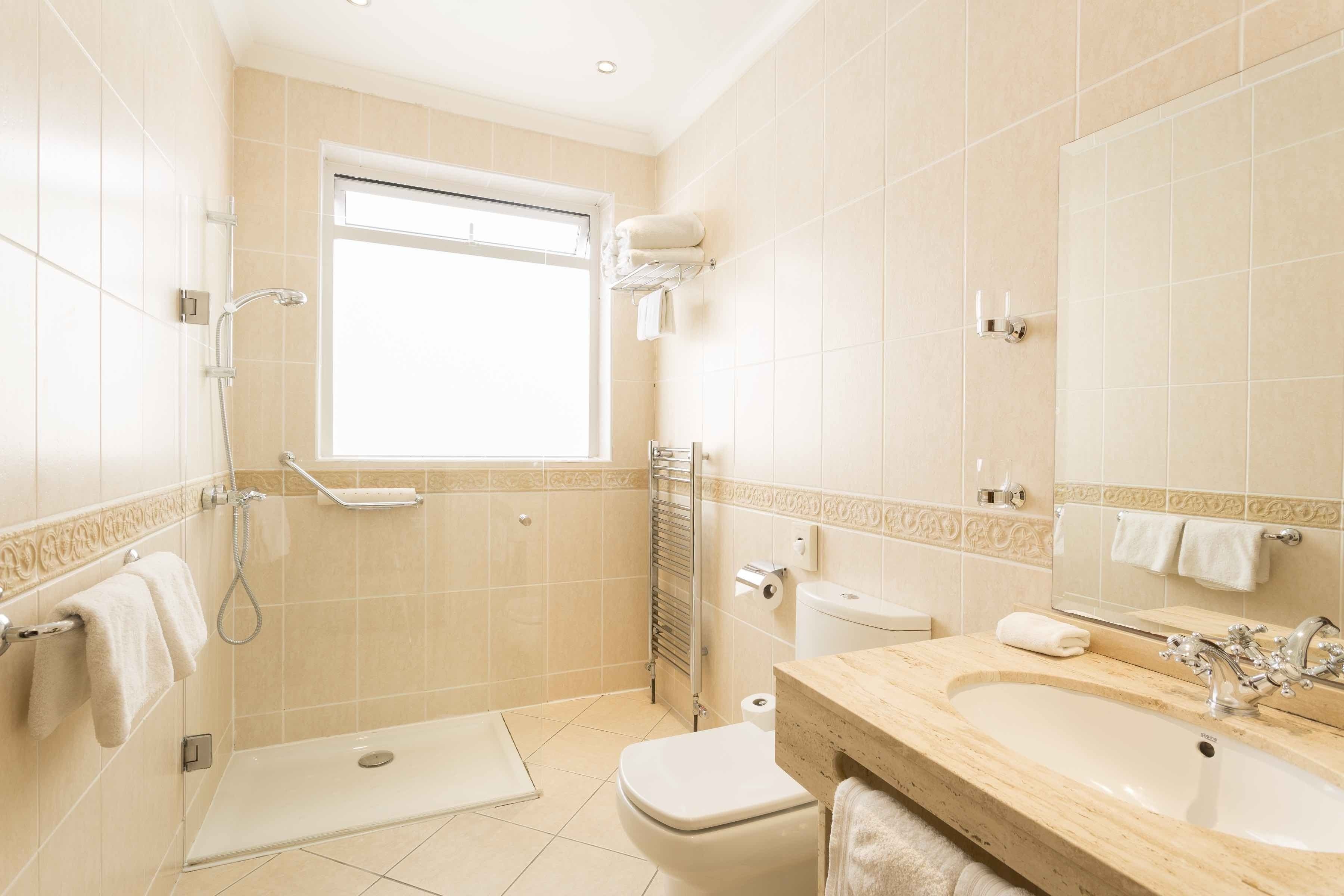 family quadruple room | bathroom shower