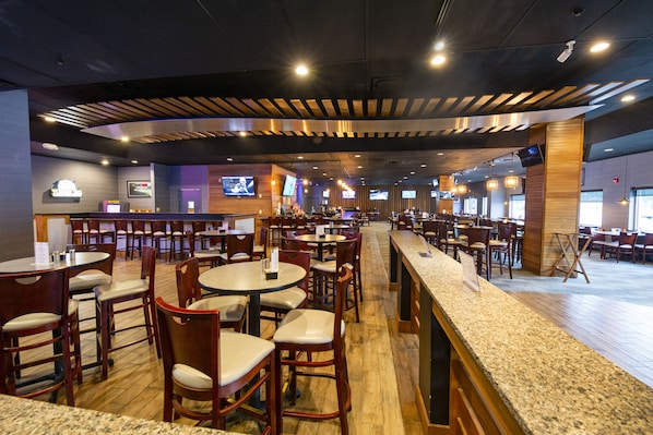 Breakfast (USD 9.95 per person)