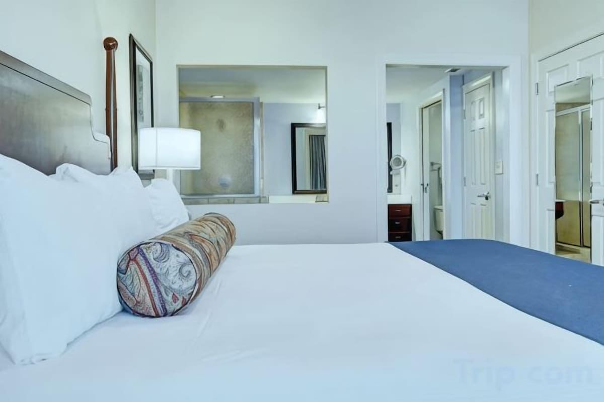 1 slaapkamer, een strijkplank/strijkijzer, gratis wifi, beddengoed