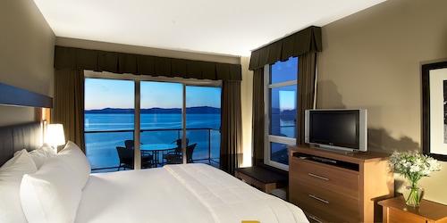 THE Beach Club Resort