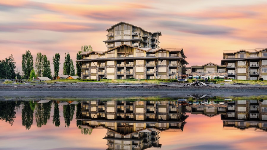 THE Beach Club Resort